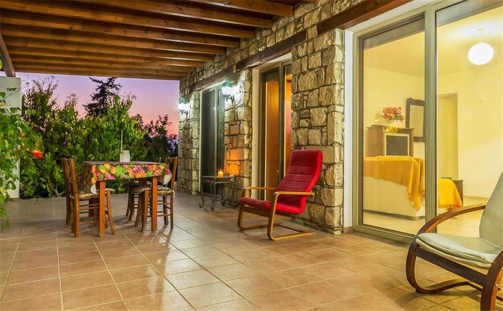 Rustic Village Retreat Amargeti Room photo